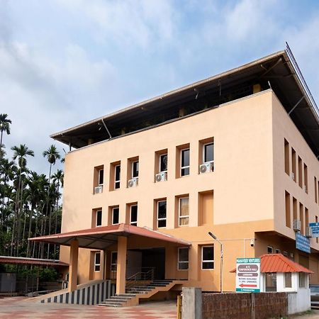 Padival Grand - A Unit Of Mahaveer Ventures Hotel Puttur  Eksteriør billede